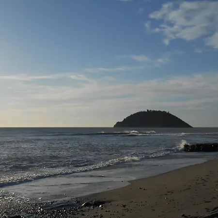 Casa Vacanze Cenesi 펜션 Cisano sul Neva